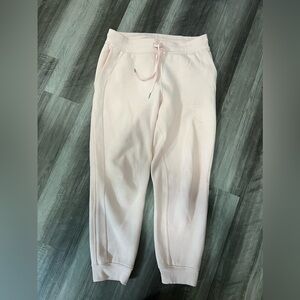 Lululemon High rise Scuba Jogger *Full length